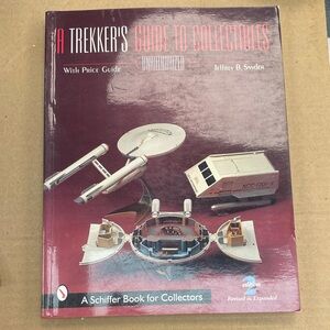 A Trekker's Guide to Collectibles Book 0227
